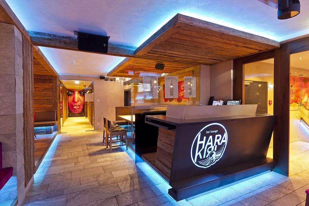 Harakiri Partyhouse Hotel Mayrhofen Exterior foto