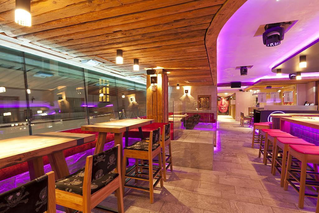 Harakiri Partyhouse Hotel Mayrhofen Exterior foto
